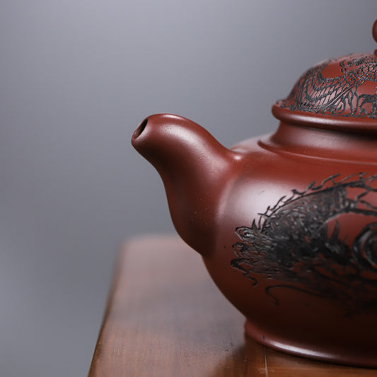 Long Teng Si Hai Yixing Teapot – Large-Capacity Zisha Teapot (500ml)