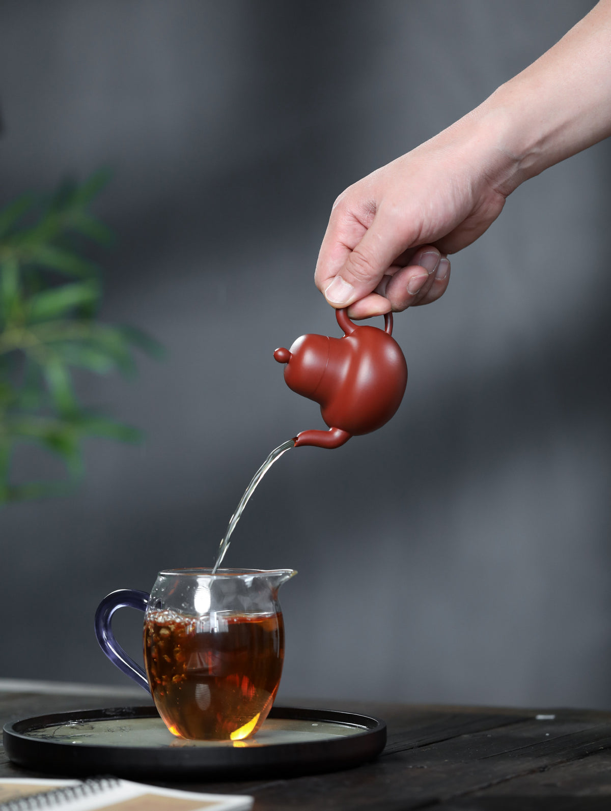 Siting Teapot in Yixing Zisha Clay, 100 ml