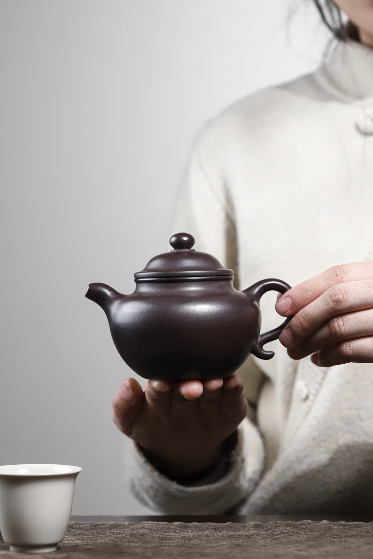 Lianzi Purple Clay Teapot 280 ml