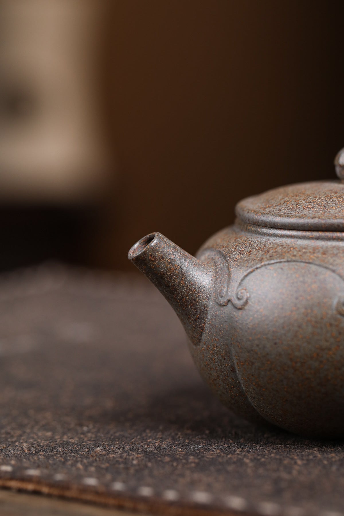 Dezhong Purple Clay Teapot 200 ml with Built-In Ball-Hole Filter