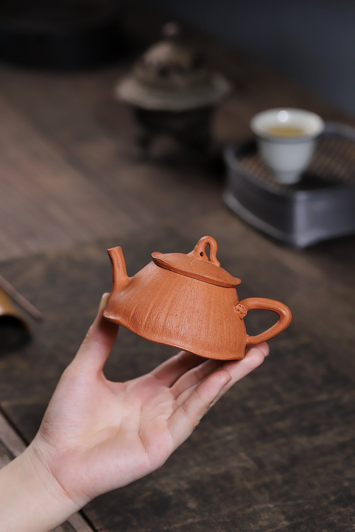 Lotus pod pot yellow downhill purple sand teapot