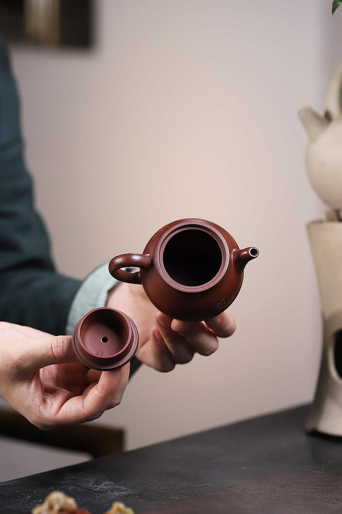 Wenzhong Teapot in Red Pidan Clay, 150 ml
