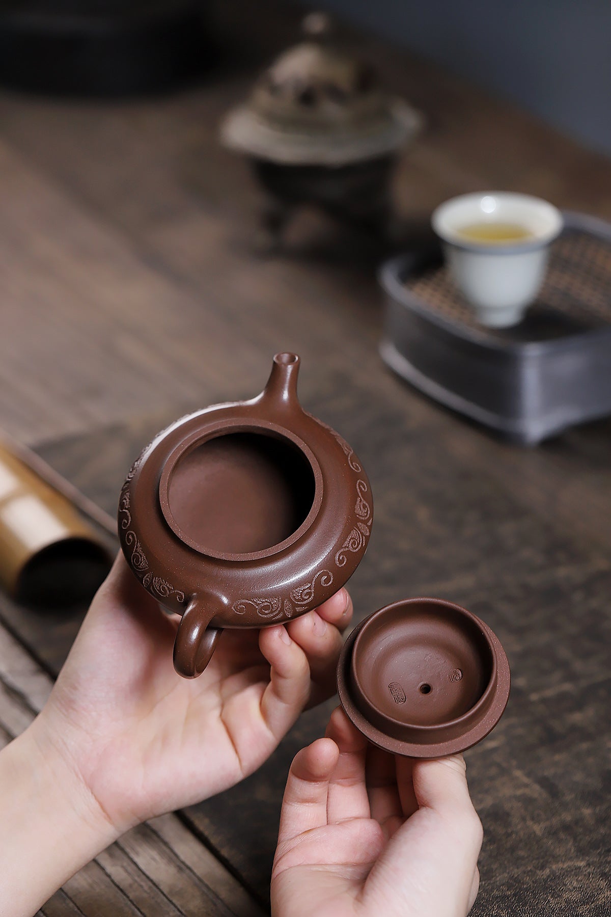 Virtual flat purple mud purple sand teapot