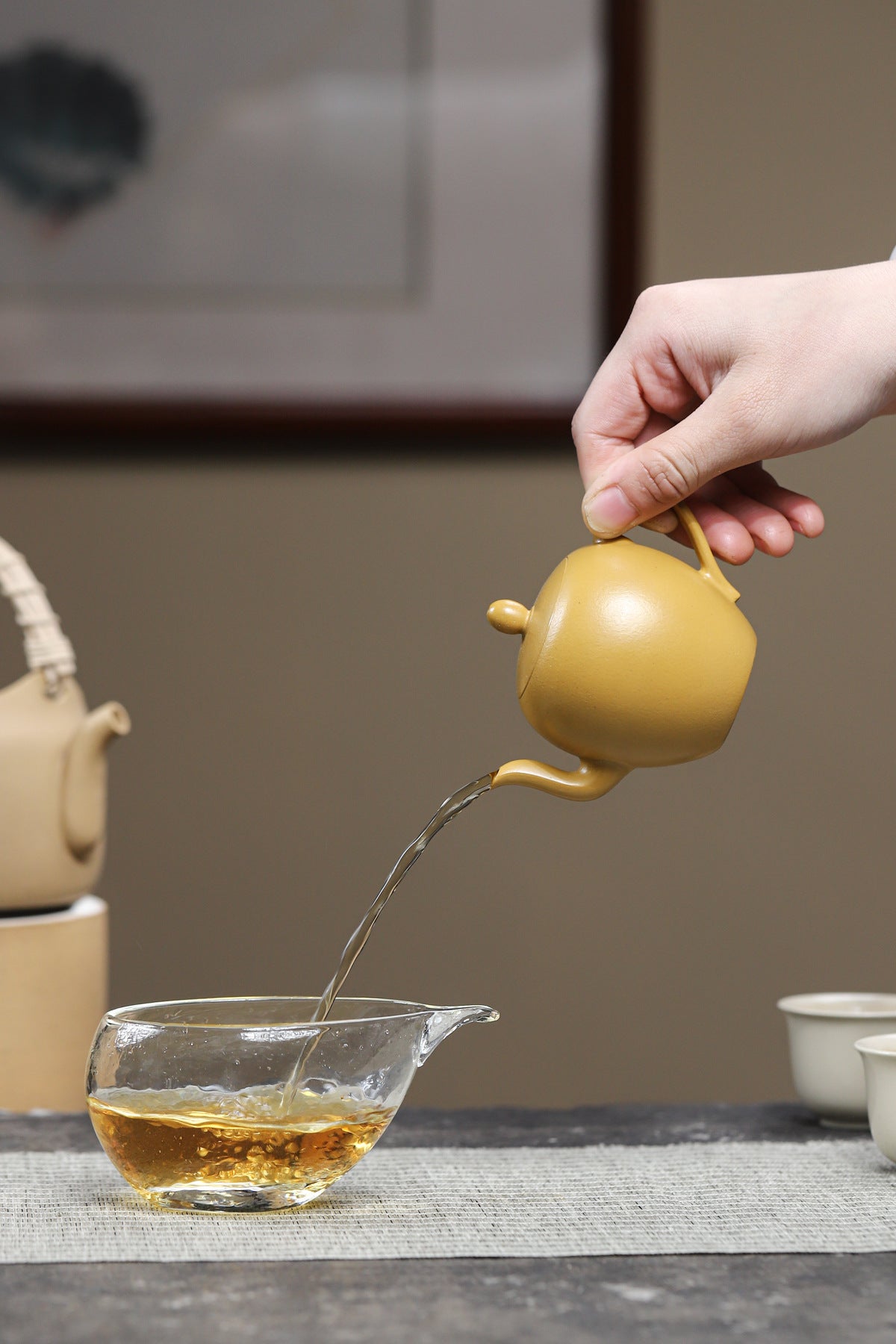 Meiren Jian Zisha Teapot in Golden Zhuni Clay, 130 ml