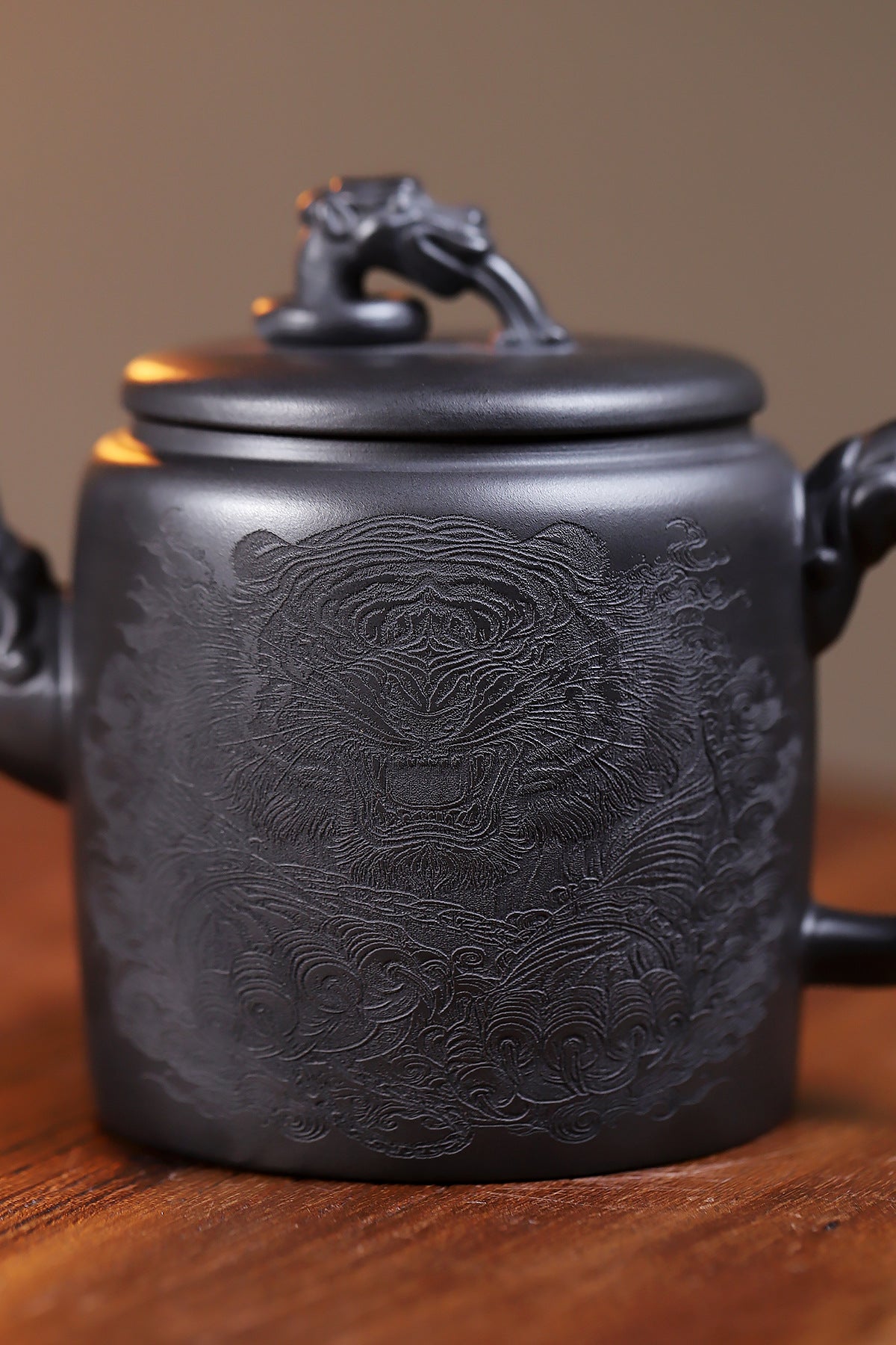 Gong Deng Yixing Zisha Teapot – Original Shi Huang Clay, 380ml Handmade Chinese Teapot