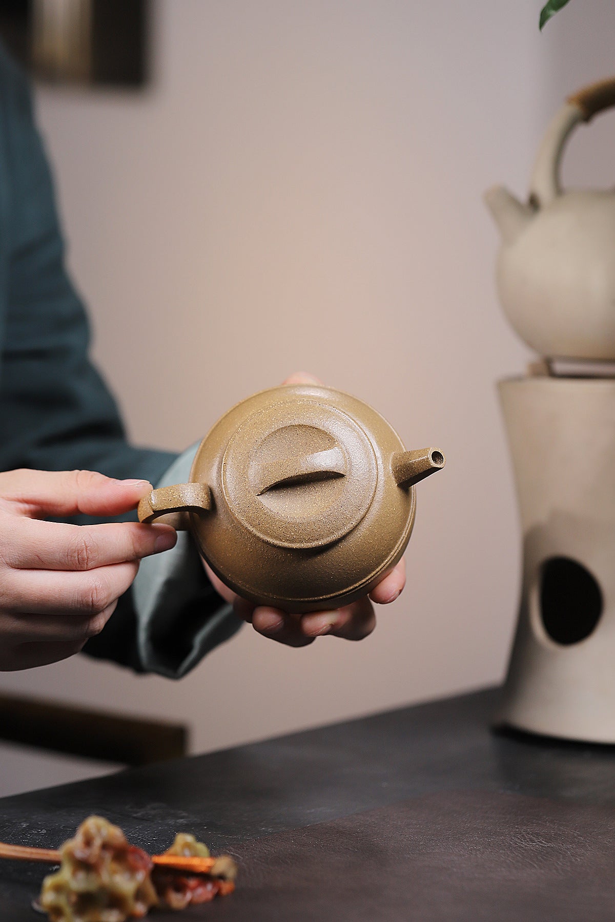 Shuangxian Yunhua Zisha Teapot, Old Duanni Clay, 180 ml
