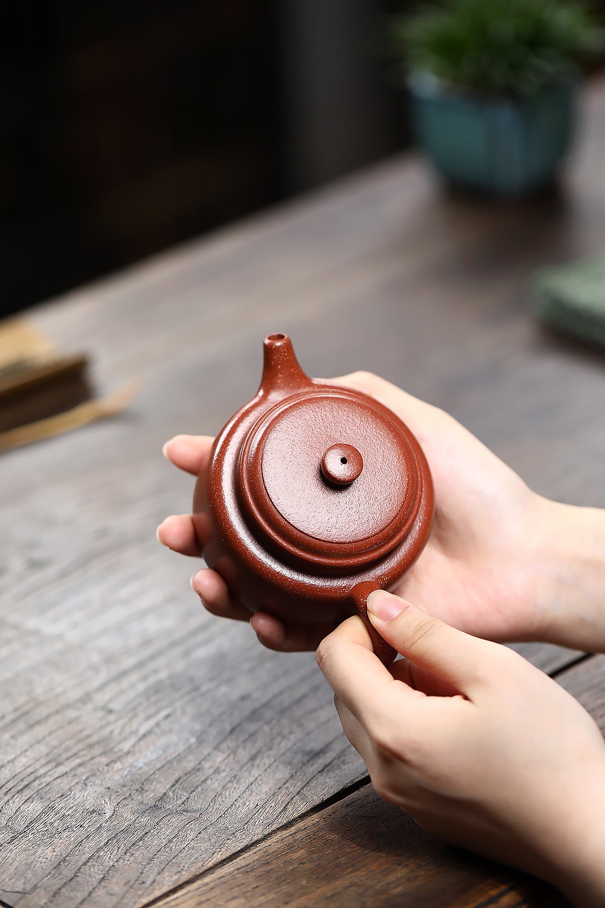 Dezhong downhill mud purple clay pot
