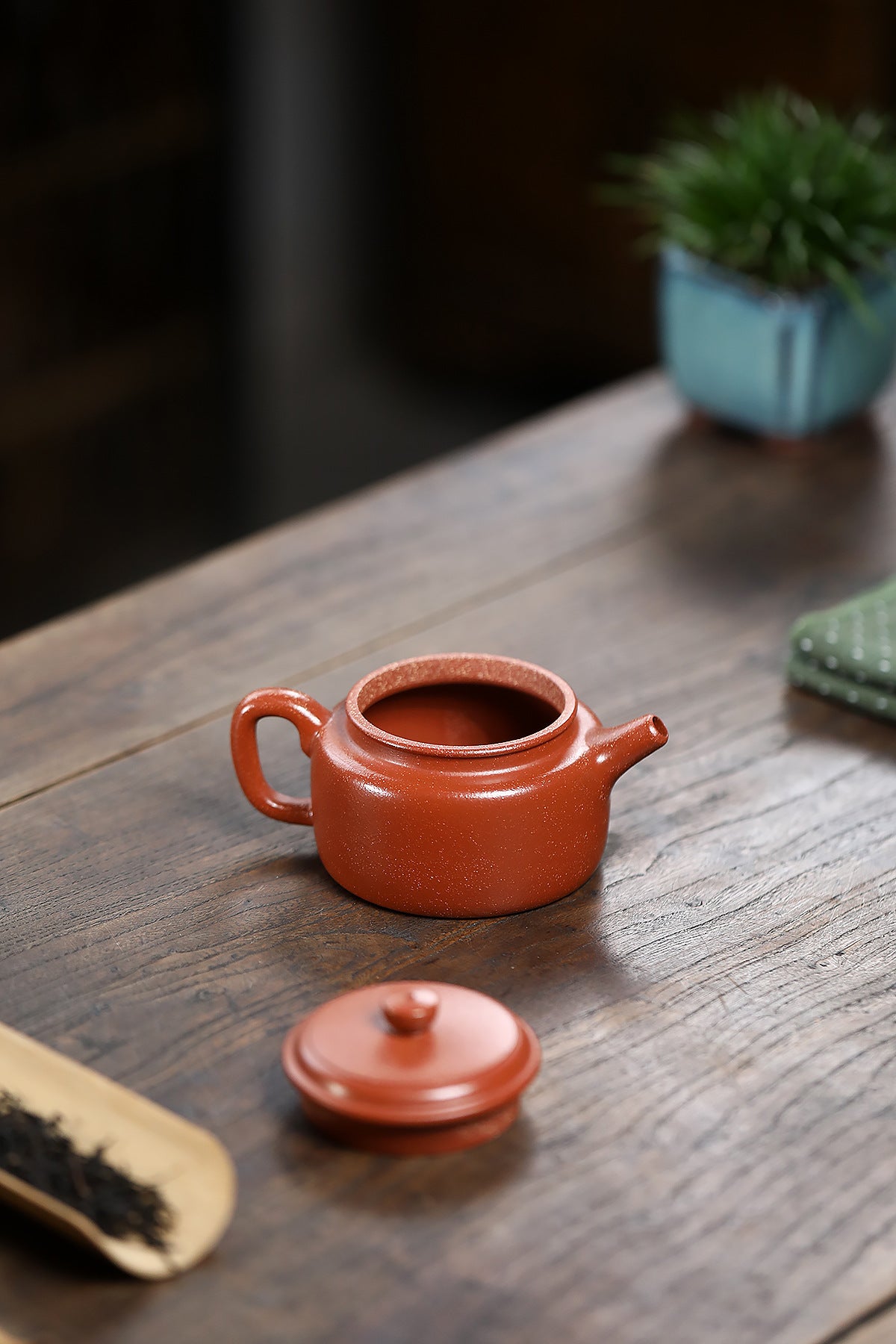 Dezhong downhill mud purple clay pot