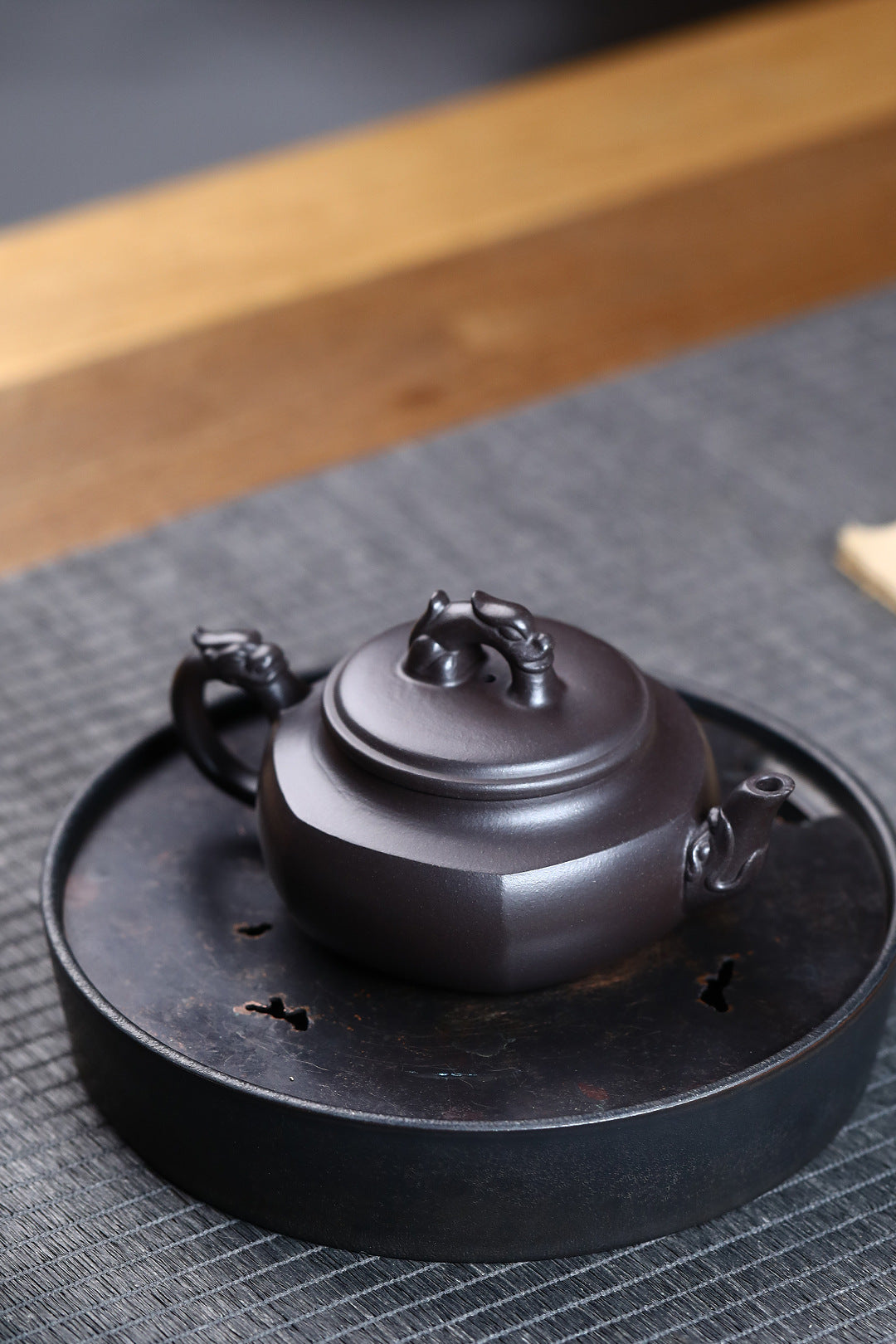 Liufang Longyun Yixing Zisha Teapot 250ml Raw Ore Black Mud