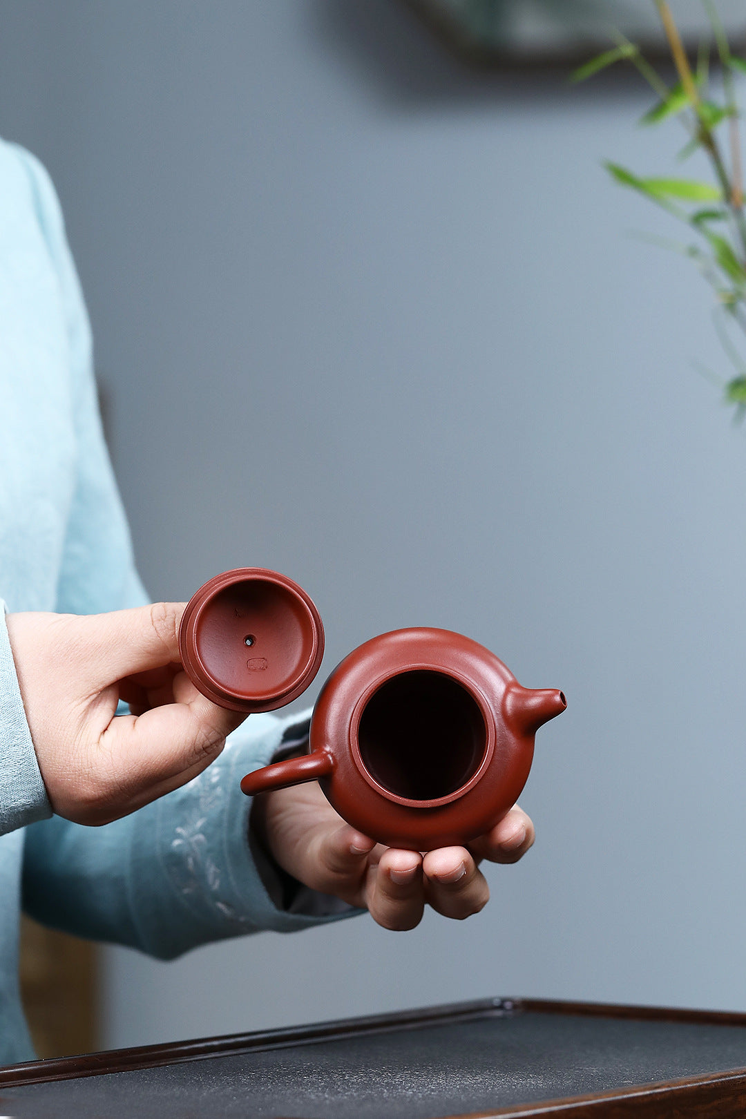 Duoqiu Teapot in Dahongpao Zisha Clay, 120 ml