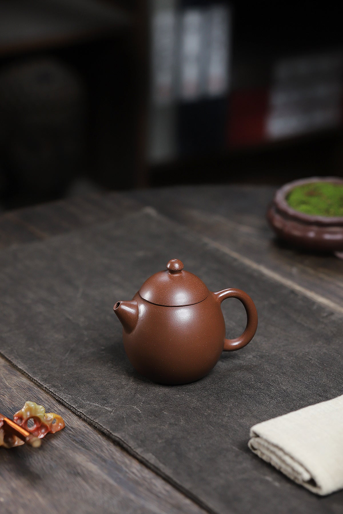Longdan Duoqiu Zisha Teapot, Jiangpo Clay, 170 ml