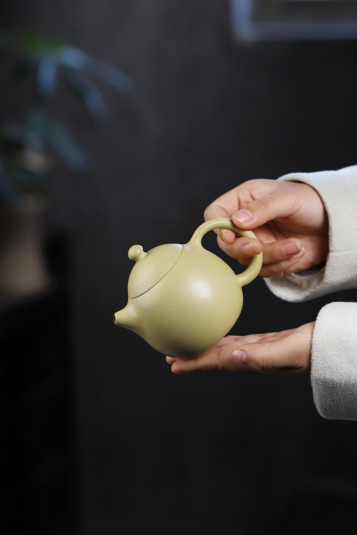 Dragon Egg Zisha Teapot in Benshan Green Clay, 250 ml