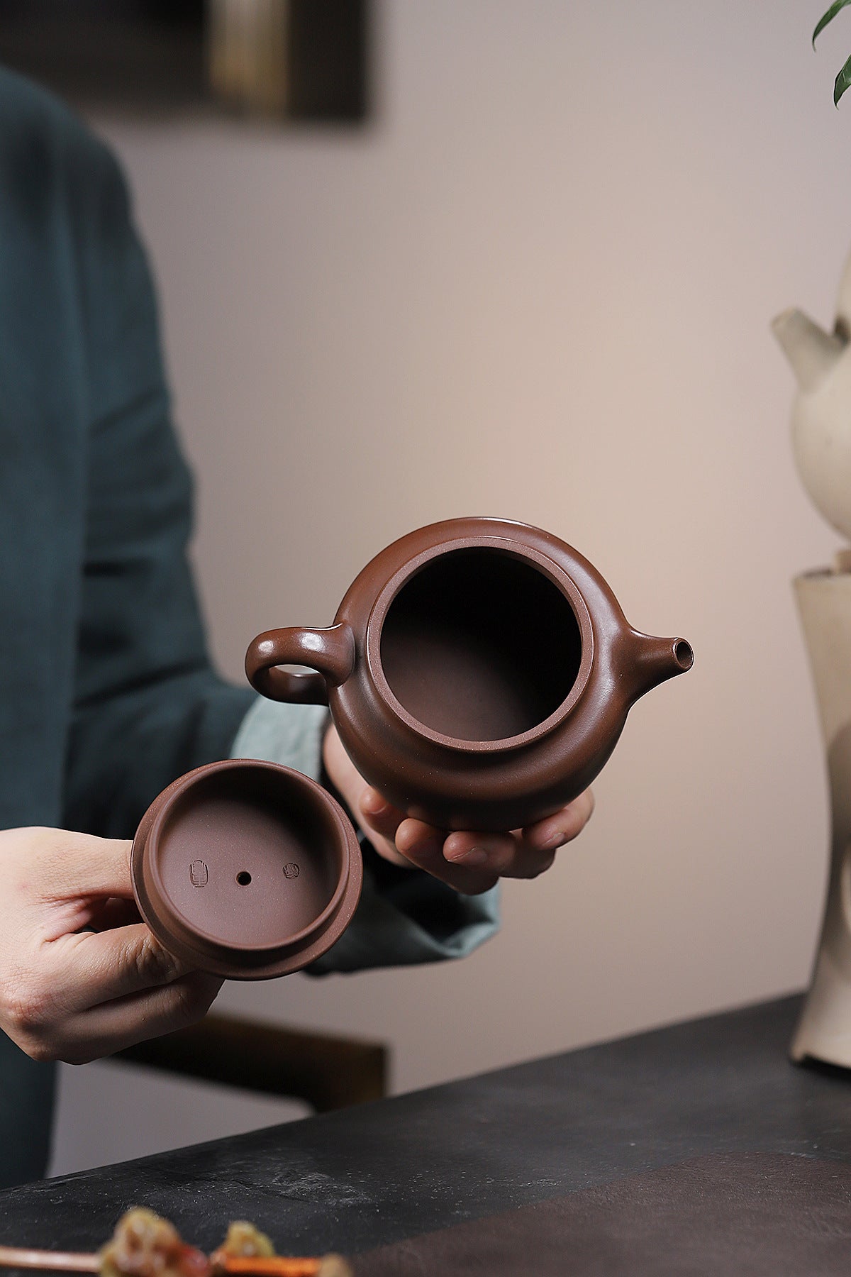 Dezhong purple mud purple clay pot