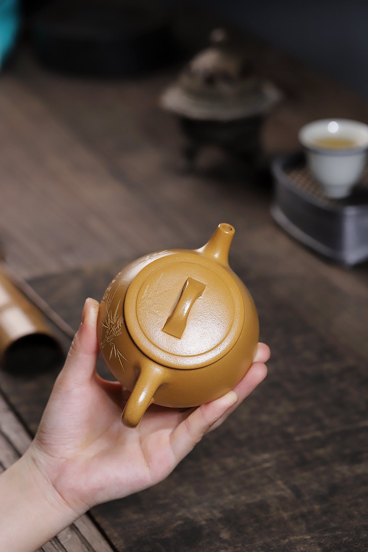 Flat-covered stone scoop gold section mud purple clay pot