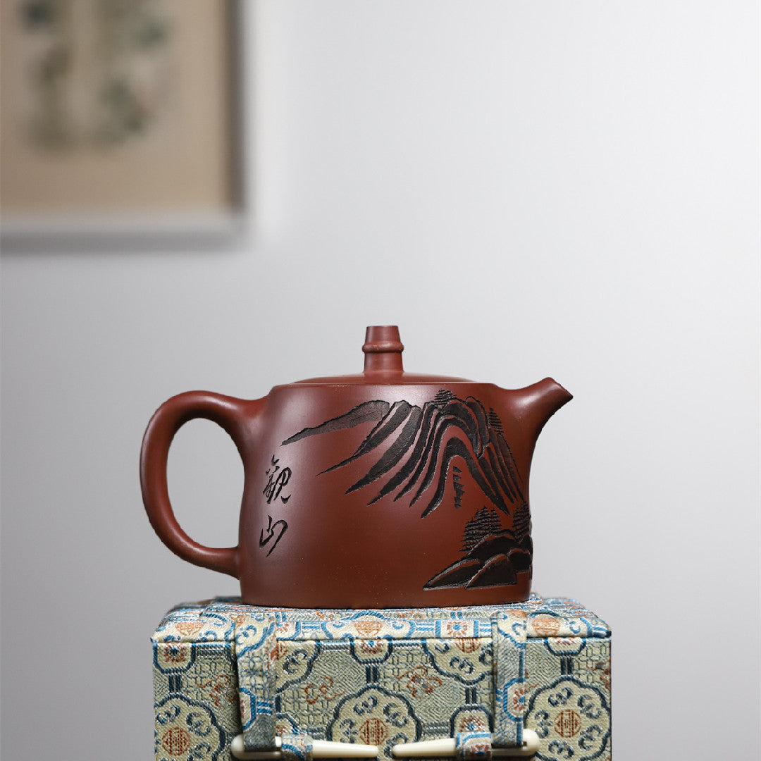 Dezhong Teapot in Longxuesha Clay, 430 ml