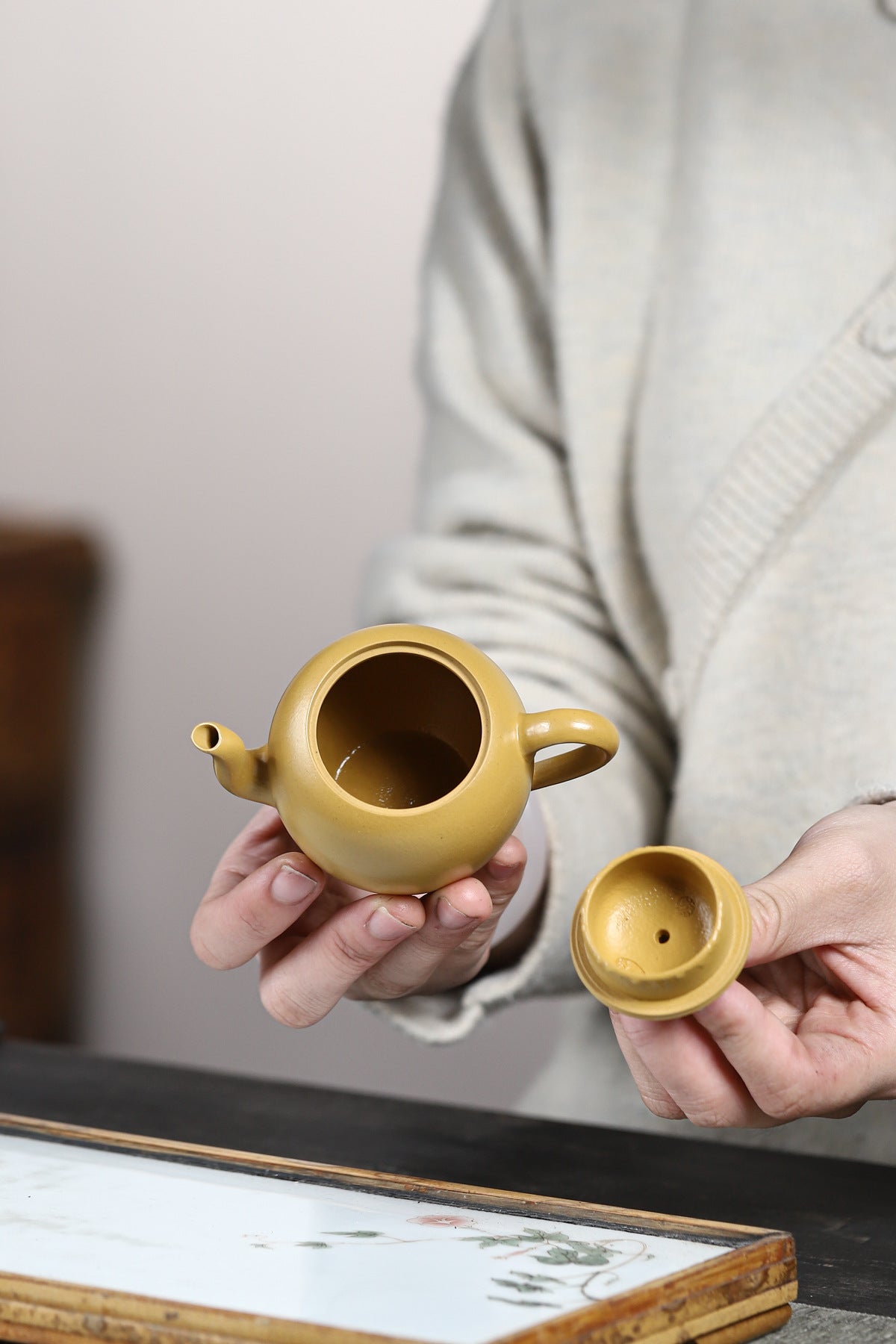 Meiren Jian Zisha Teapot in Golden Zhuni Clay, 130 ml