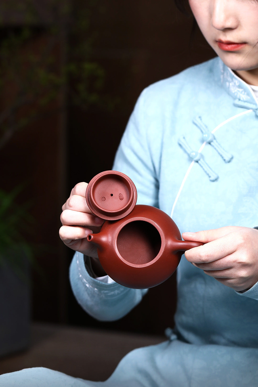 Shipiao Zisha Teapot in Dahongpao Clay, 180 ml