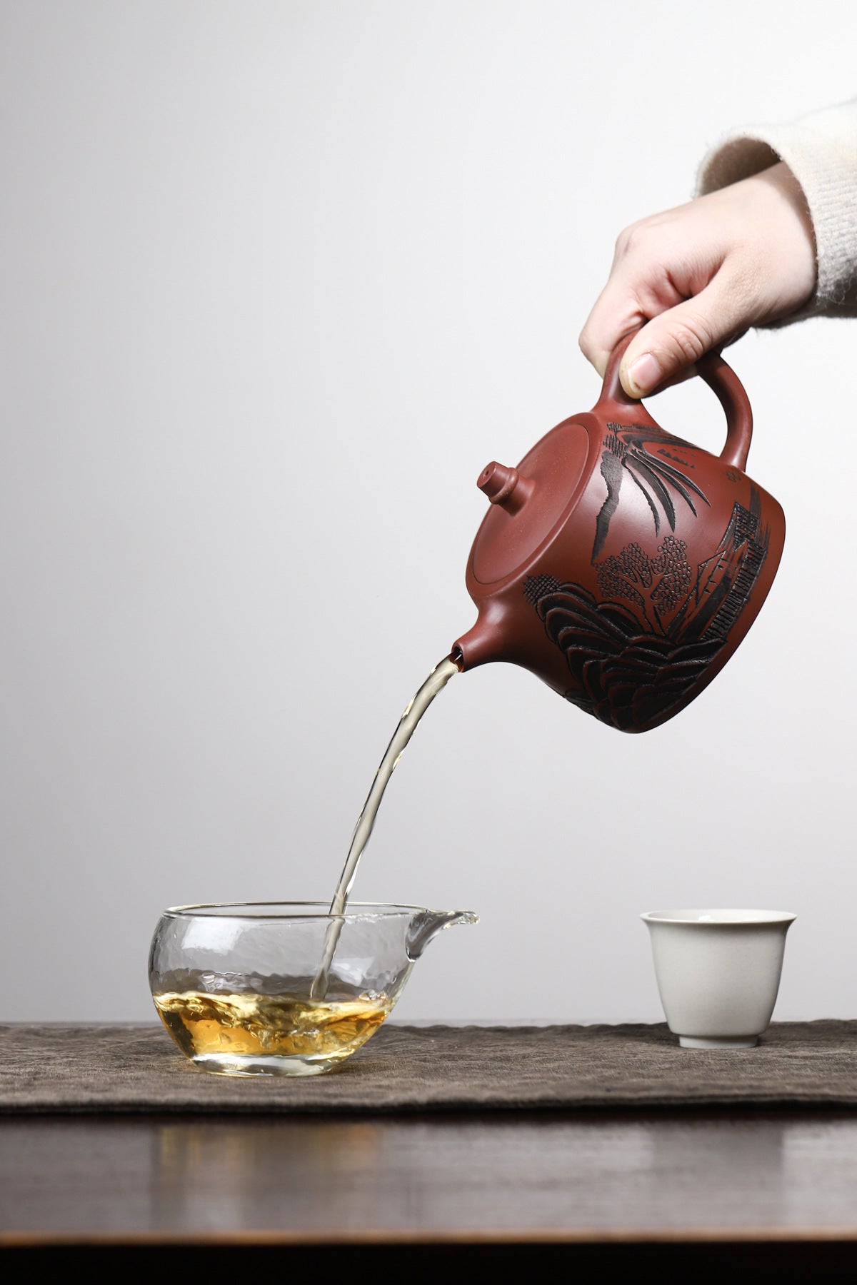 Dezhong Teapot in Longxuesha Clay, 430 ml