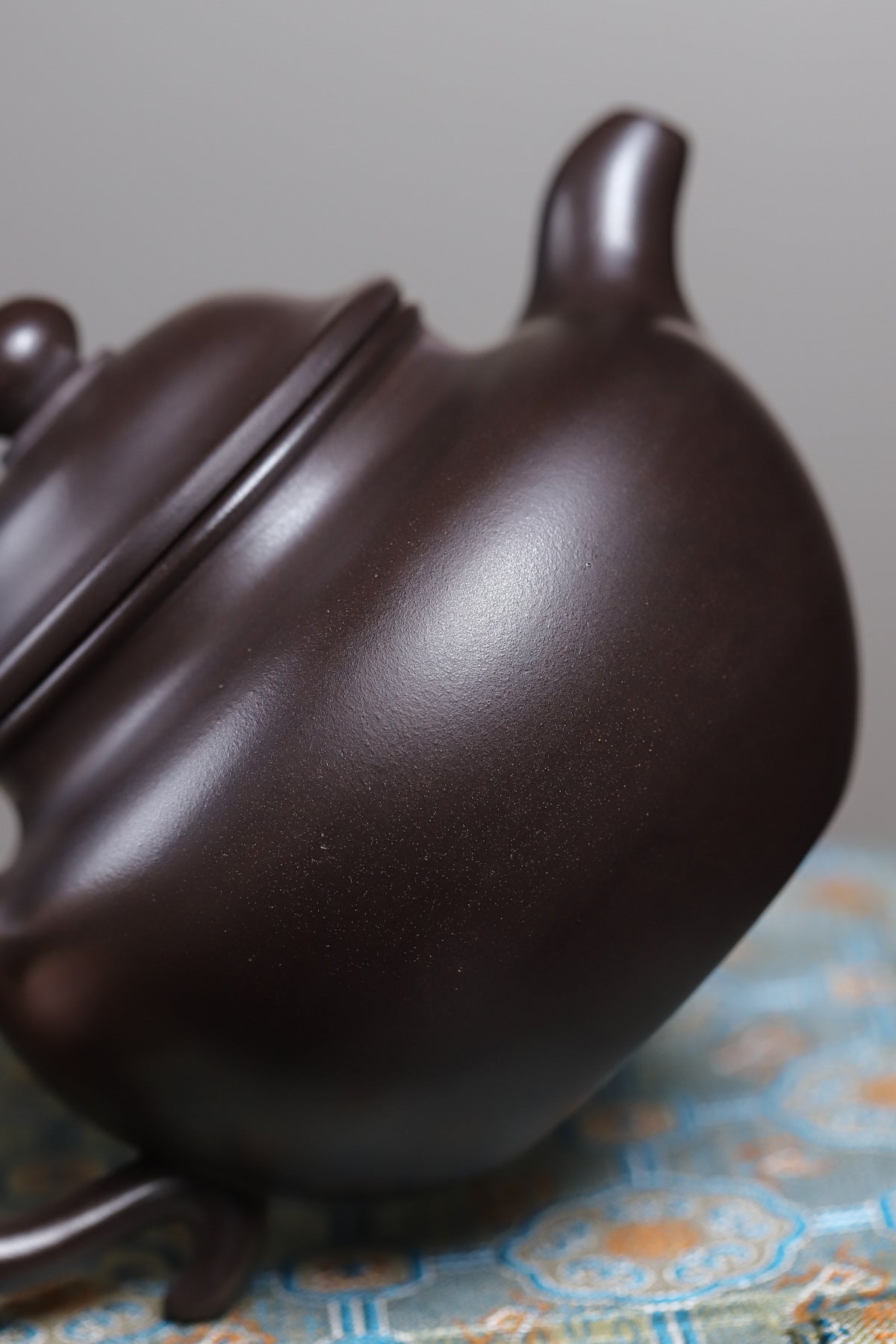 Lianzi Purple Clay Teapot 280 ml