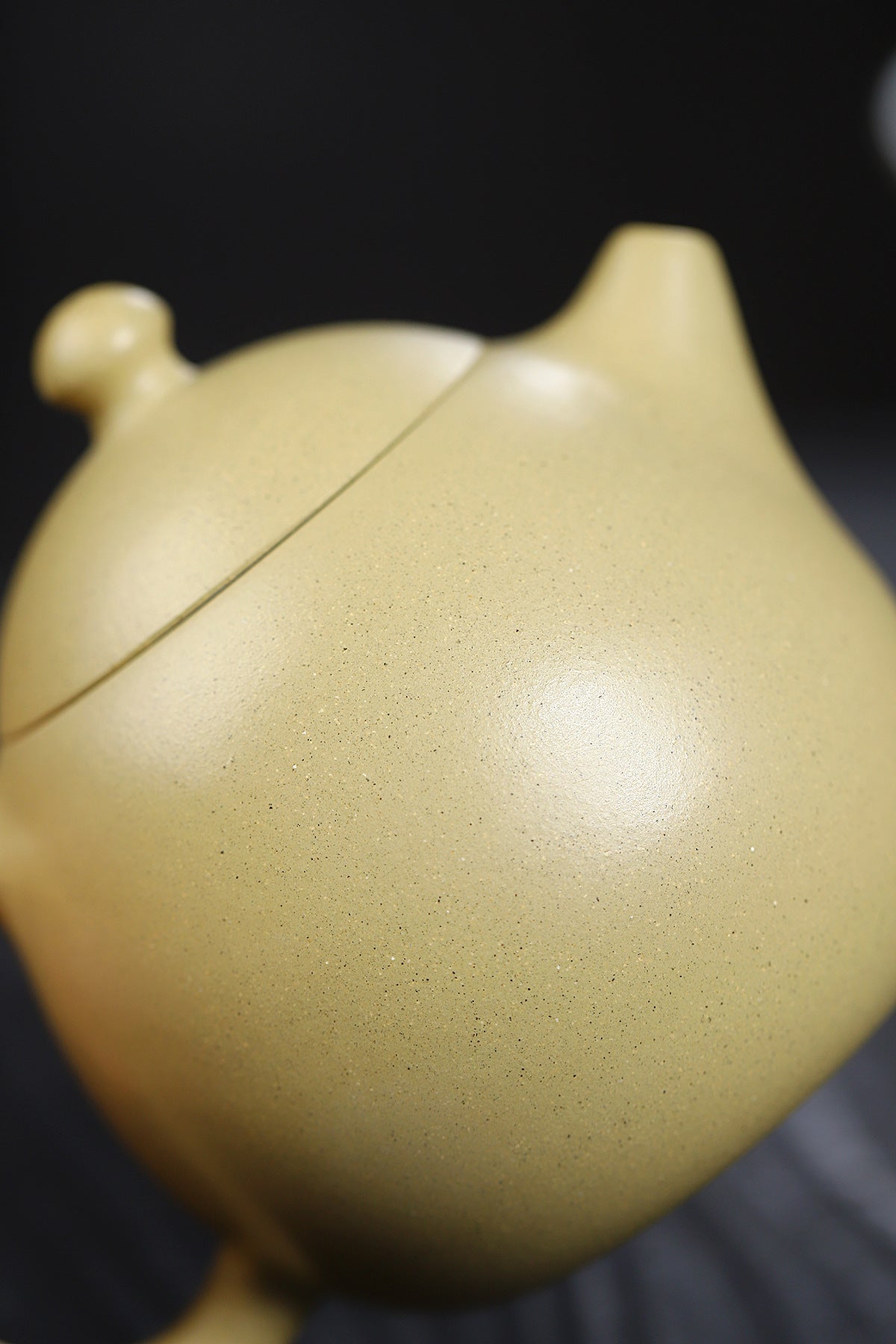 Dragon Egg Zisha Teapot in Benshan Green Clay, 250 ml