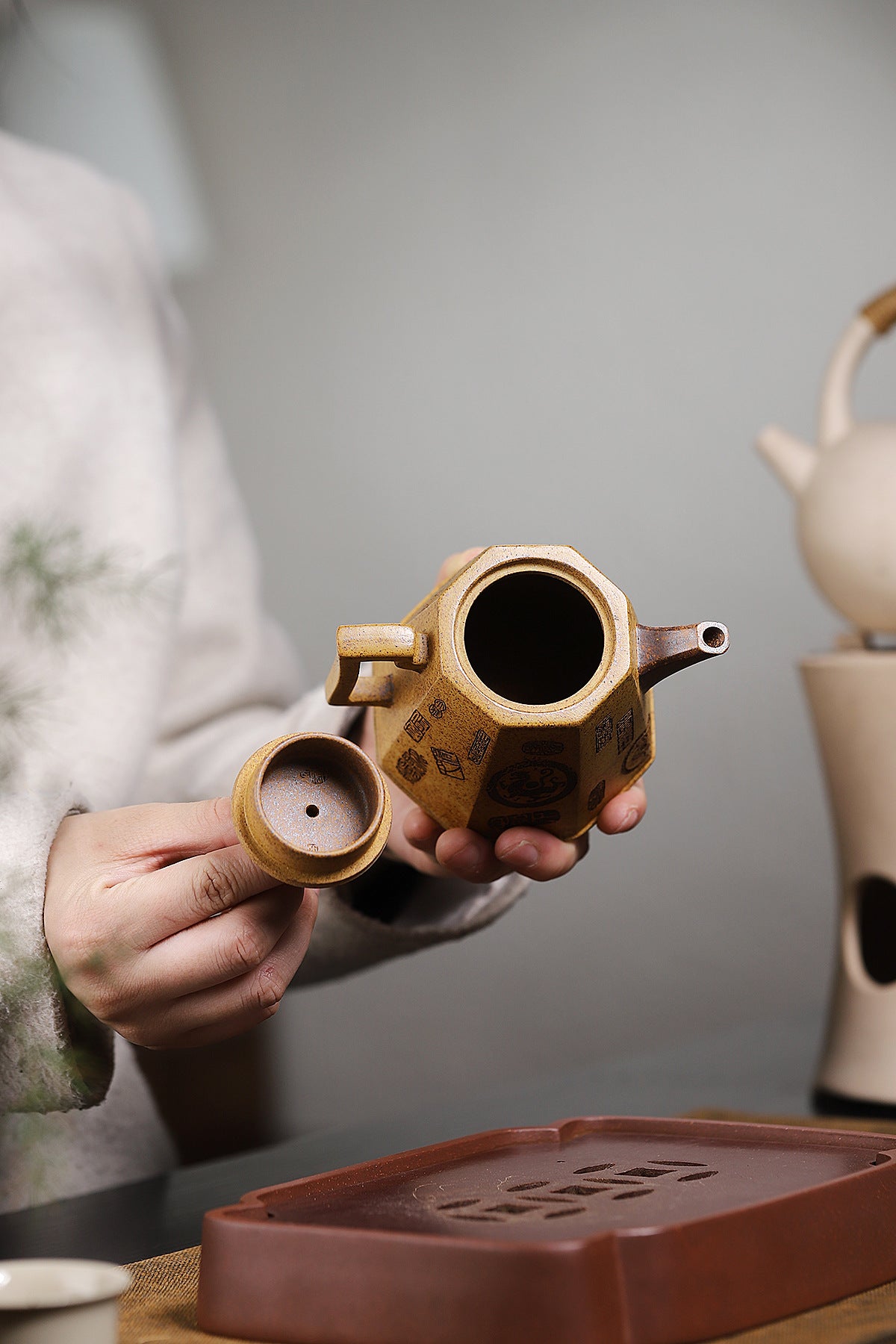 Fanggu Teapot in High-Fired Duanni Clay, 250 ml