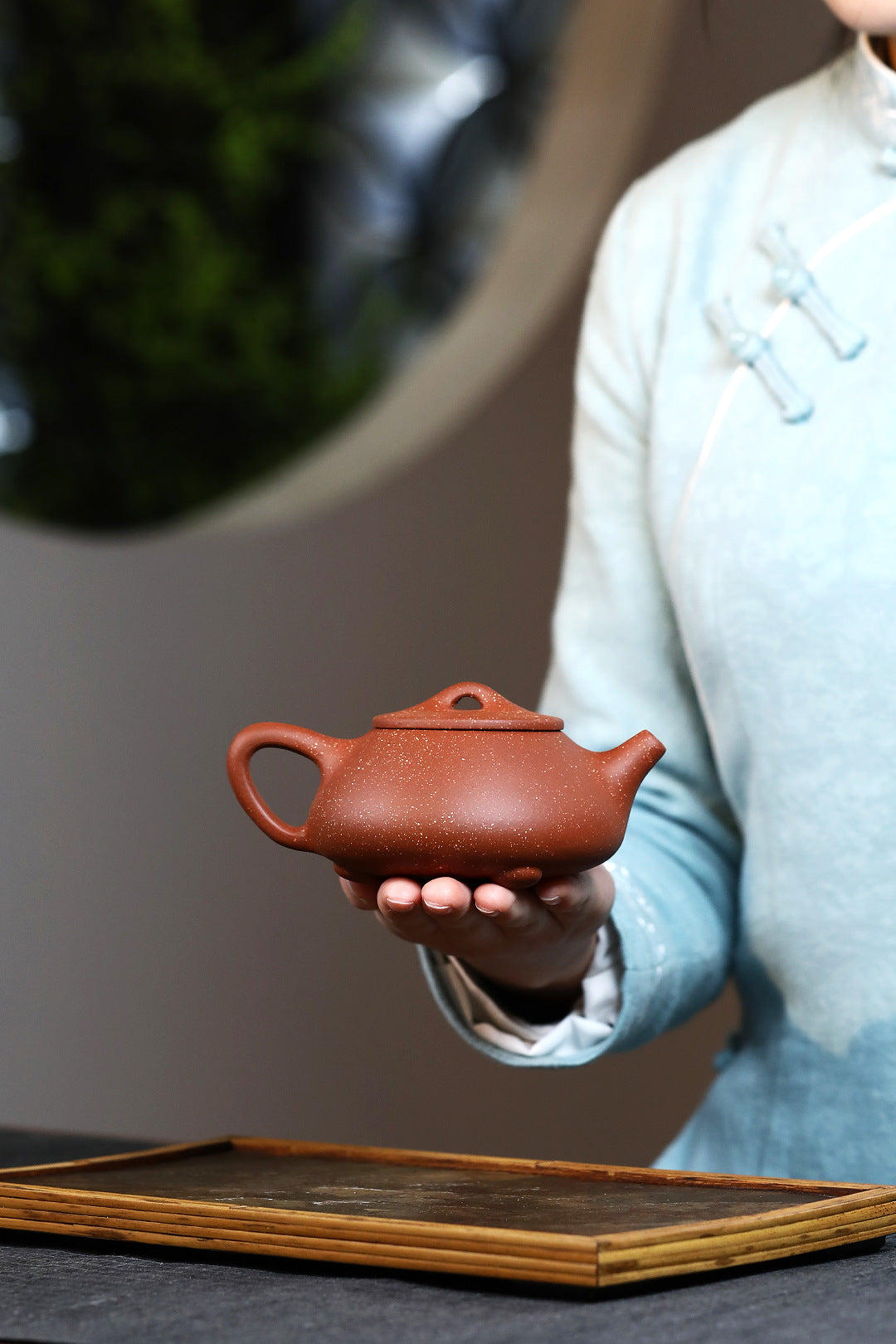 Shipiao Yixing Zisha Teapot 240ml dragon blood sand