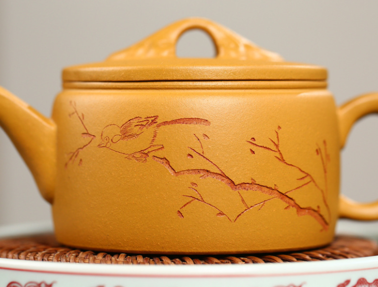 Ruyi Hanwa Yixing Zisha Teapot 250ml raw ore purple sand