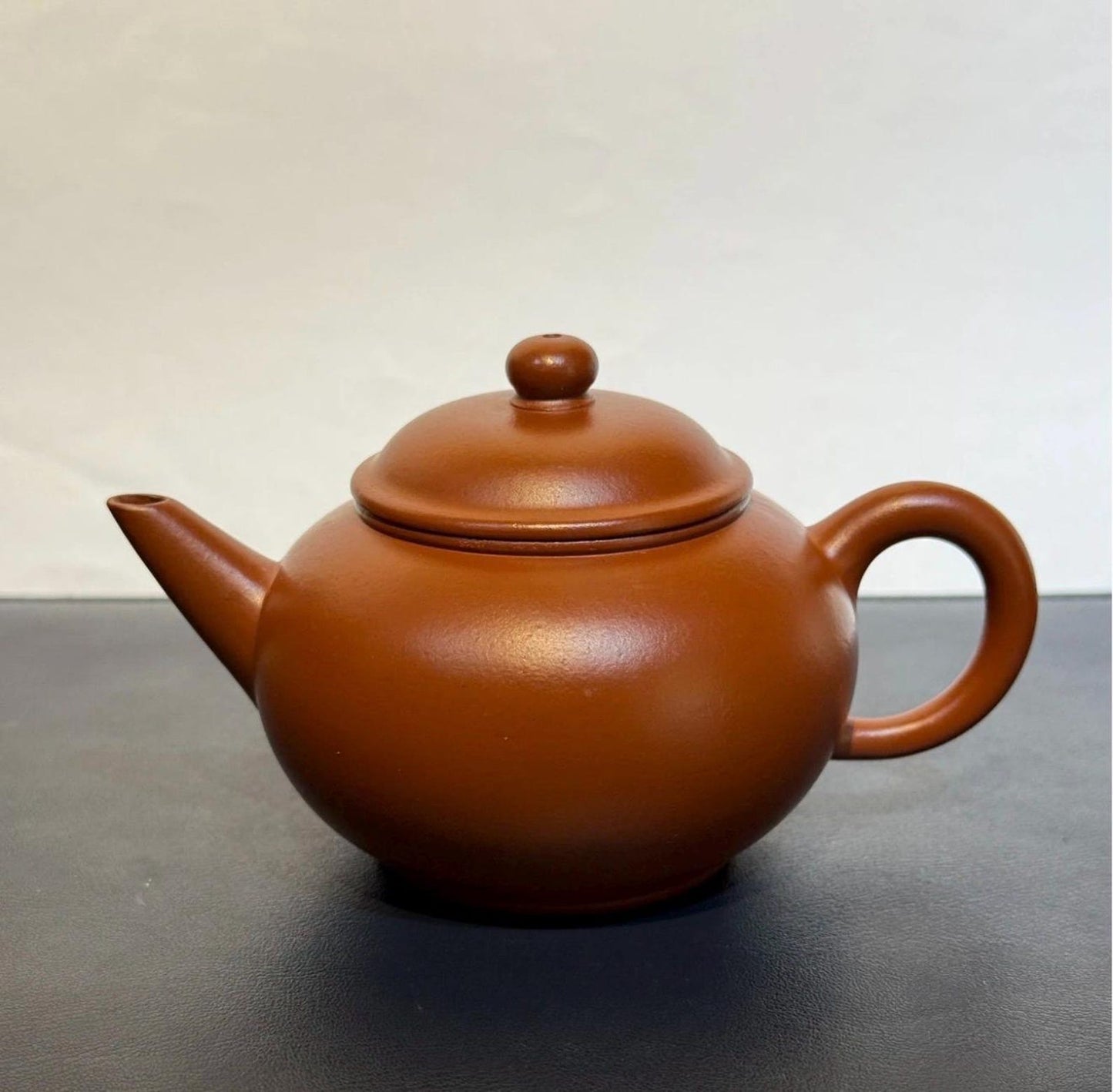 Handmade Yixing Zhuni Teapot – 160cc Shui Ping Zisha Clay Gongfu Tea Ceremony