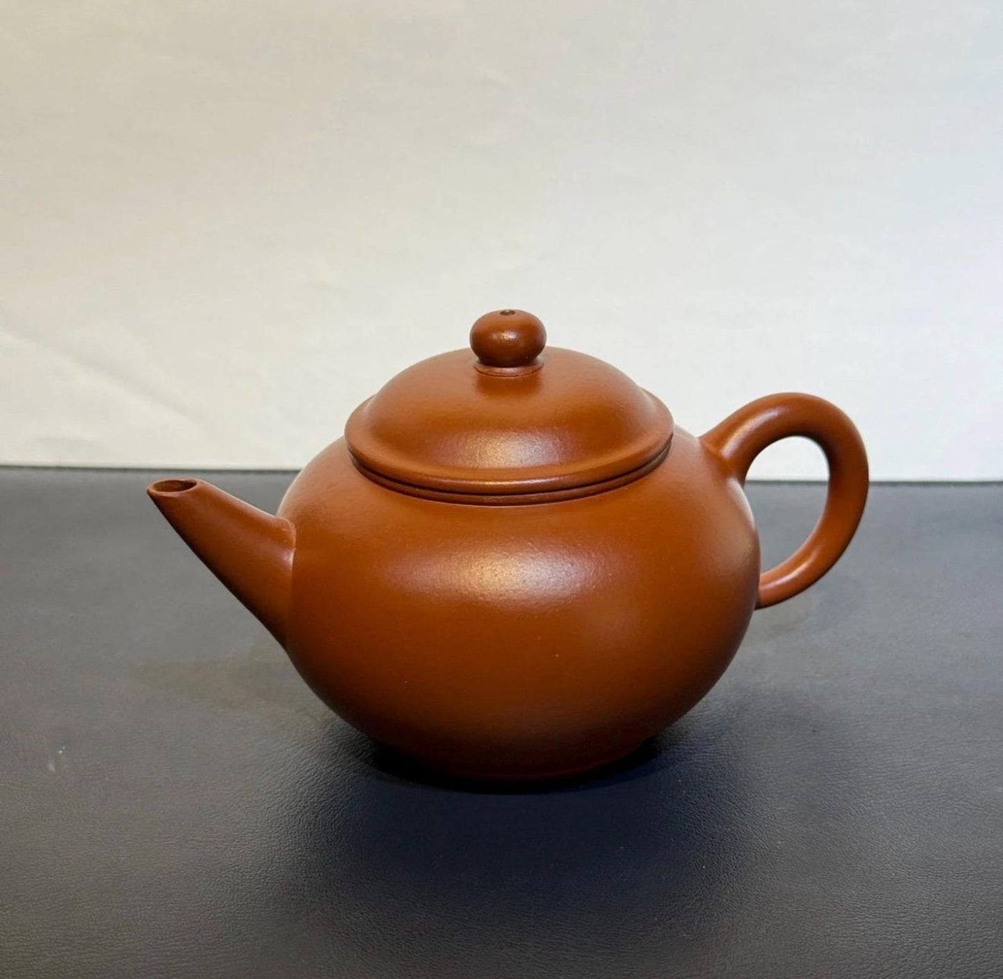 Handmade Yixing Zhuni Teapot – 160cc Shui Ping Zisha Clay Gongfu Tea Ceremony